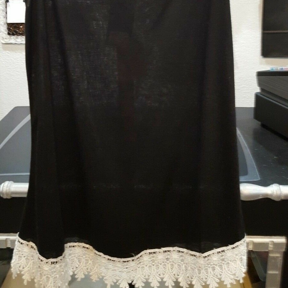 Teardrop lace hem black knit chemise under top nwt